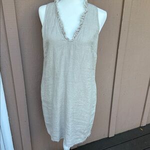 Tommy Bahama Two Palms ruffle Shift Sleeveless Dress
Natural color POCKETS!